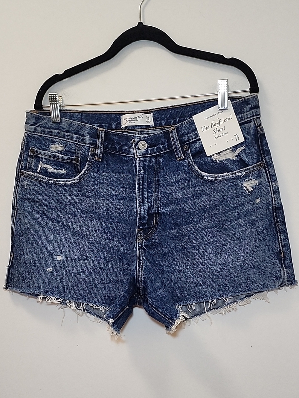 Abercrombie&Fitch The Boyfriend Short  mid-rise medium wash distressed Sz 31/12 - Picture 3 of 16